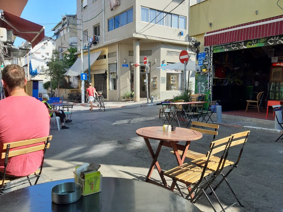 Café Yom Tov, Tel Aviv