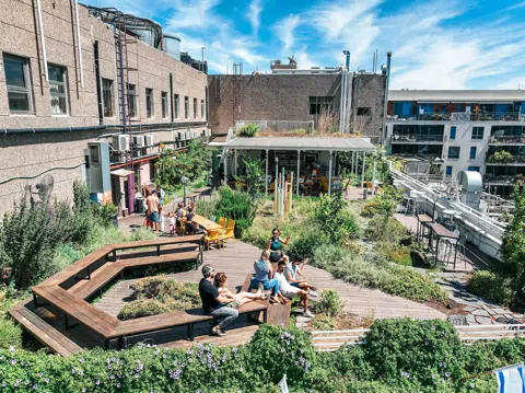 Where to Stay in Tel Aviv When You Arrive Without a Car